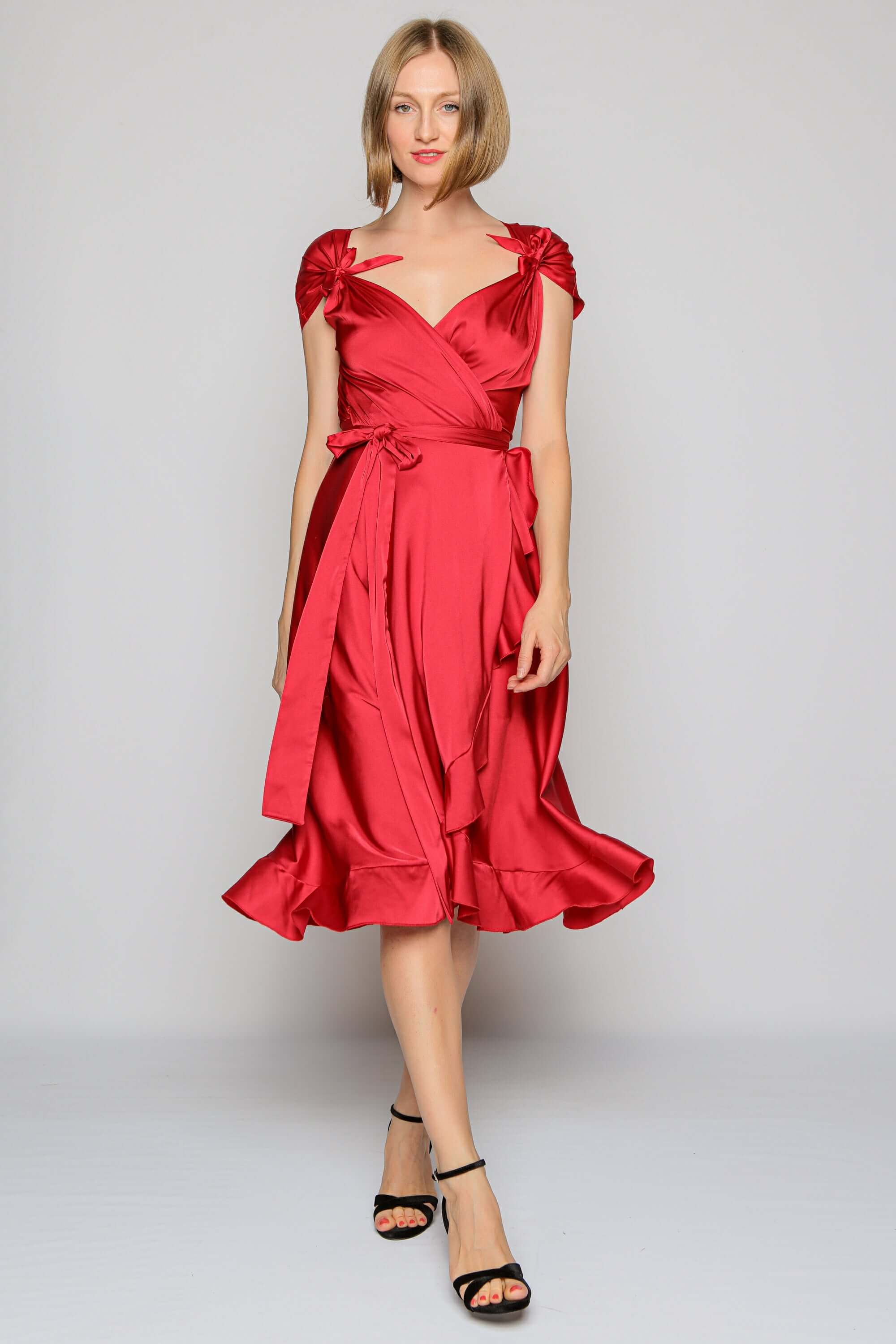 rochie rosie vaporoasa petrecuta