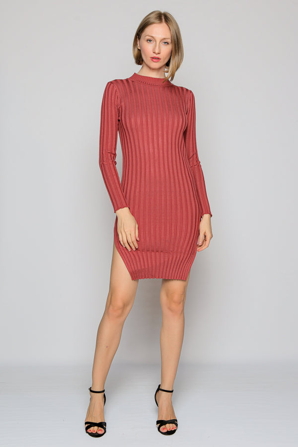 rochie rosie mulata mini pulover maneca lunga
